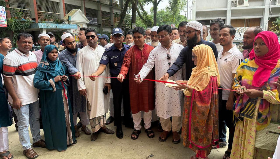 রায়পুরায় কৃষি প্রণোদনার বীজ, চারা ও সার বিতরণ