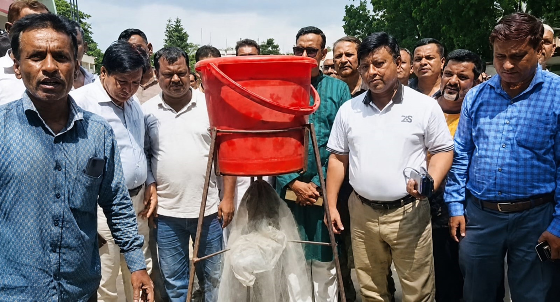 রায়পুরায় বালু থেকে মূল্যবান খনিজ পৃথকীকরণের অভিনব পদ্ধতি উদ্ভাবনের দাবি, পরিদর্শনে এমপি