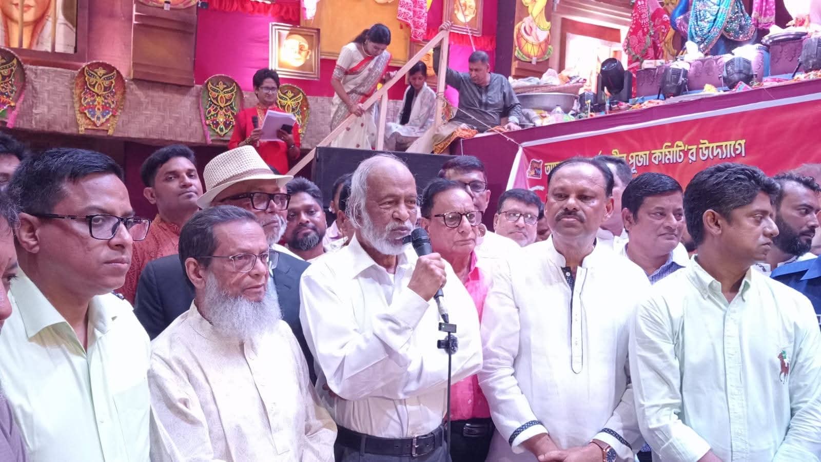 দুর্গাপূজায় ধর্মীয় সম্প্রীতি অব্যাহত রাখা ও শান্তিপূর্ণ সহাবস্থানের আহ্বান- এলজিআরডি মন্ত্রীর